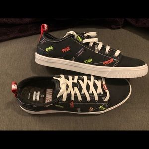 Tons Limited Edition Marvel Logo Shoes